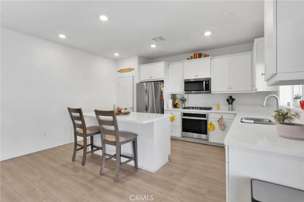 15458 San Francisco Victorville, CA 92394