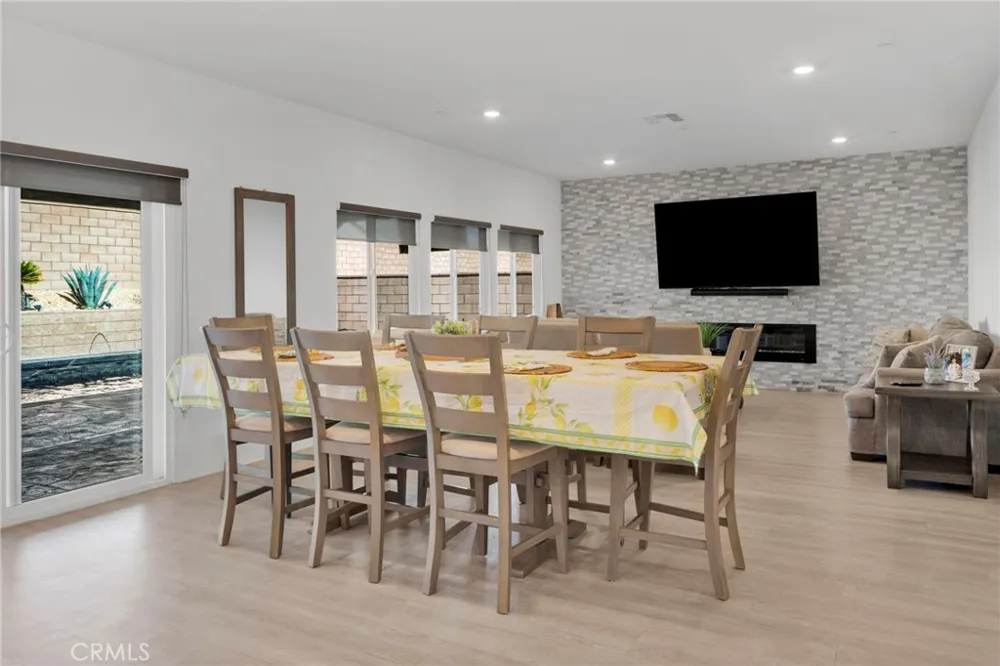 15458 San Francisco Victorville, CA 92394