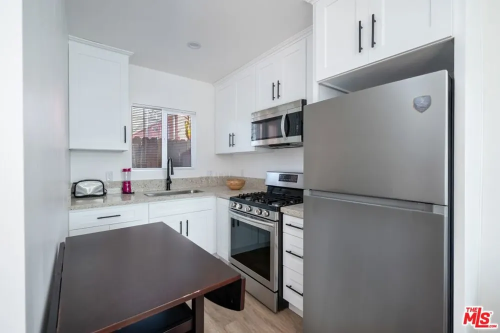 4727 W 18th Street #4 Los Angeles, CA 90019