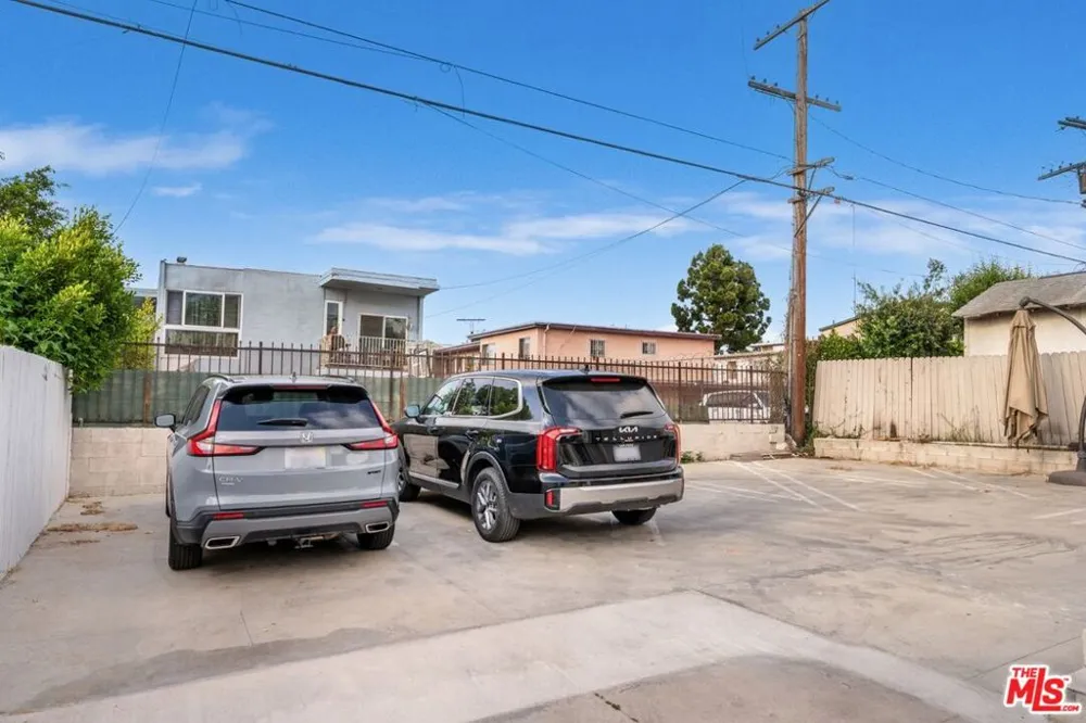 4727 W 18th Street #4 Los Angeles, CA 90019