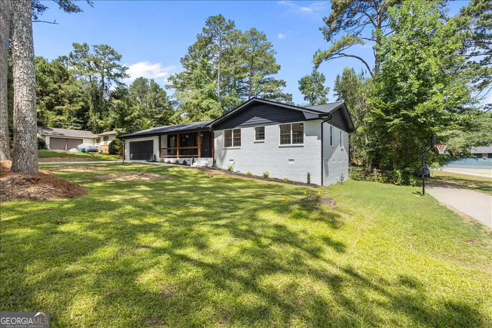 5125 Flakes Mill RD Ellenwood, GA 30294