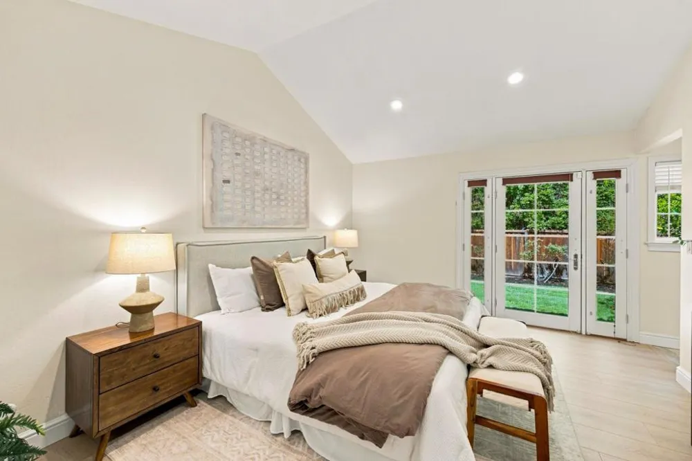 1005 Iris Avenue Sunnyvale, CA 94086