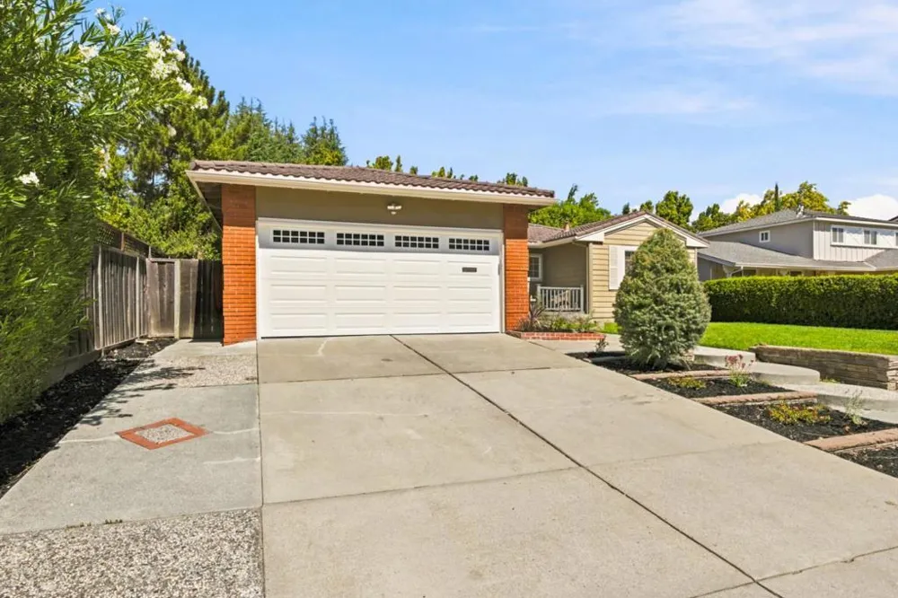 1005 Iris Avenue Sunnyvale, CA 94086