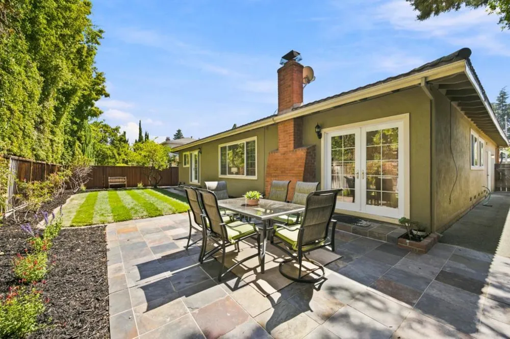 1005 Iris Avenue Sunnyvale, CA 94086