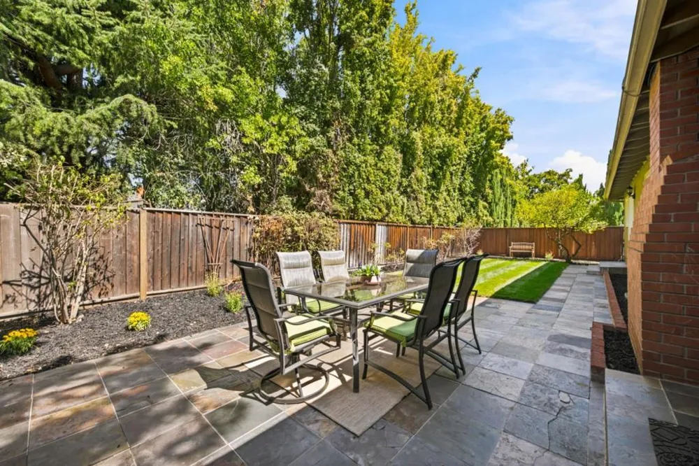 1005 Iris Avenue Sunnyvale, CA 94086