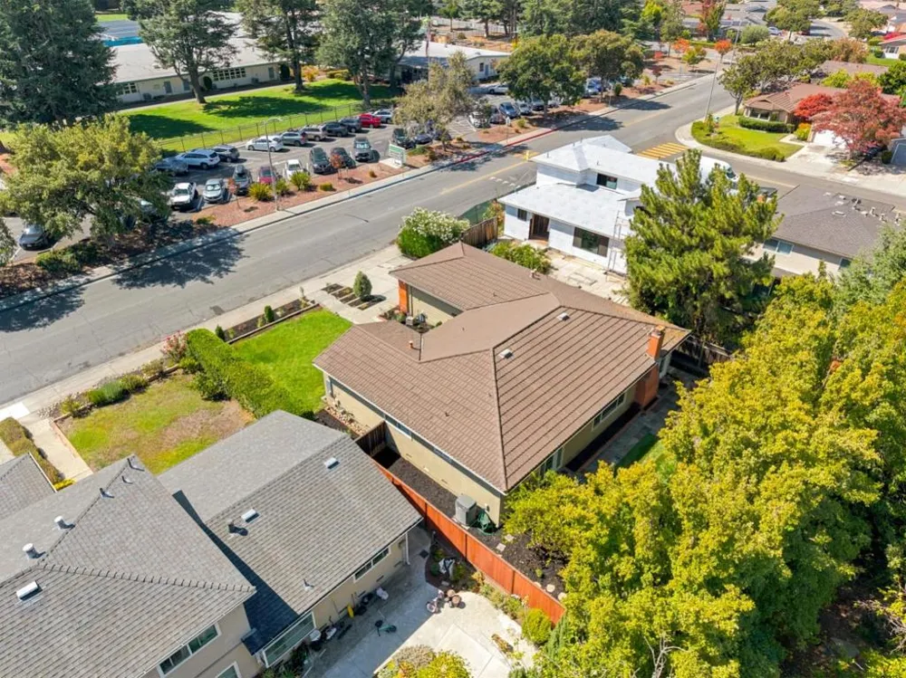 1005 Iris Avenue Sunnyvale, CA 94086