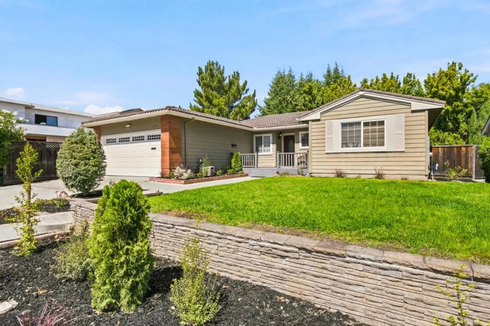 1005 Iris Avenue Sunnyvale, CA 94086