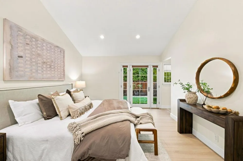 1005 Iris Avenue Sunnyvale, CA 94086
