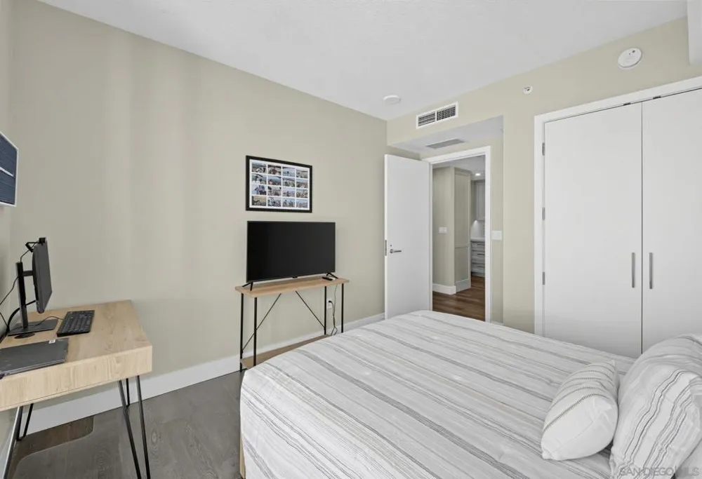 1199 Pacific Highway #2802 San Diego, CA 92101