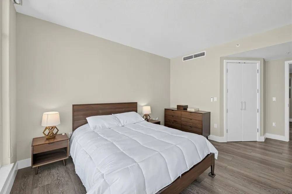 1199 Pacific Highway #2802 San Diego, CA 92101