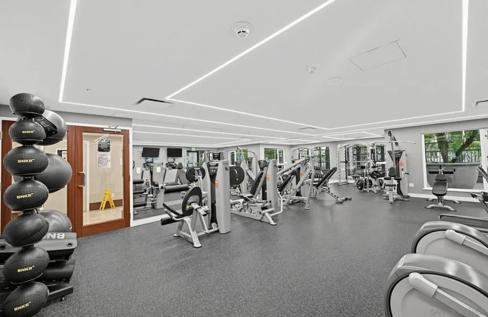 1199 Pacific Highway #2802 San Diego, CA 92101