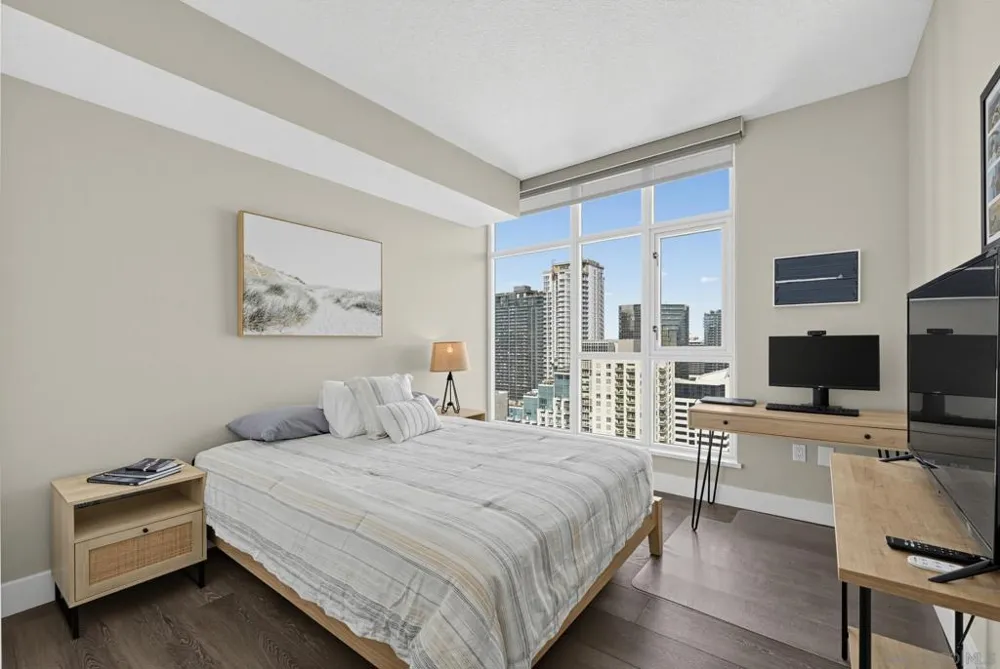 1199 Pacific Highway #2802 San Diego, CA 92101