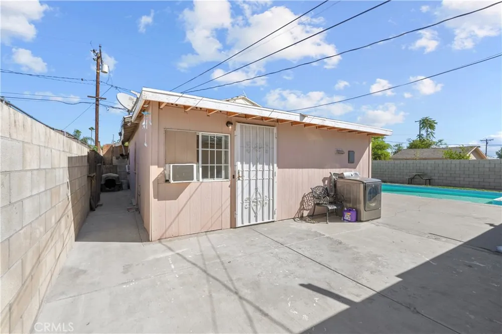 332 W 11th Street Perris, CA 92570