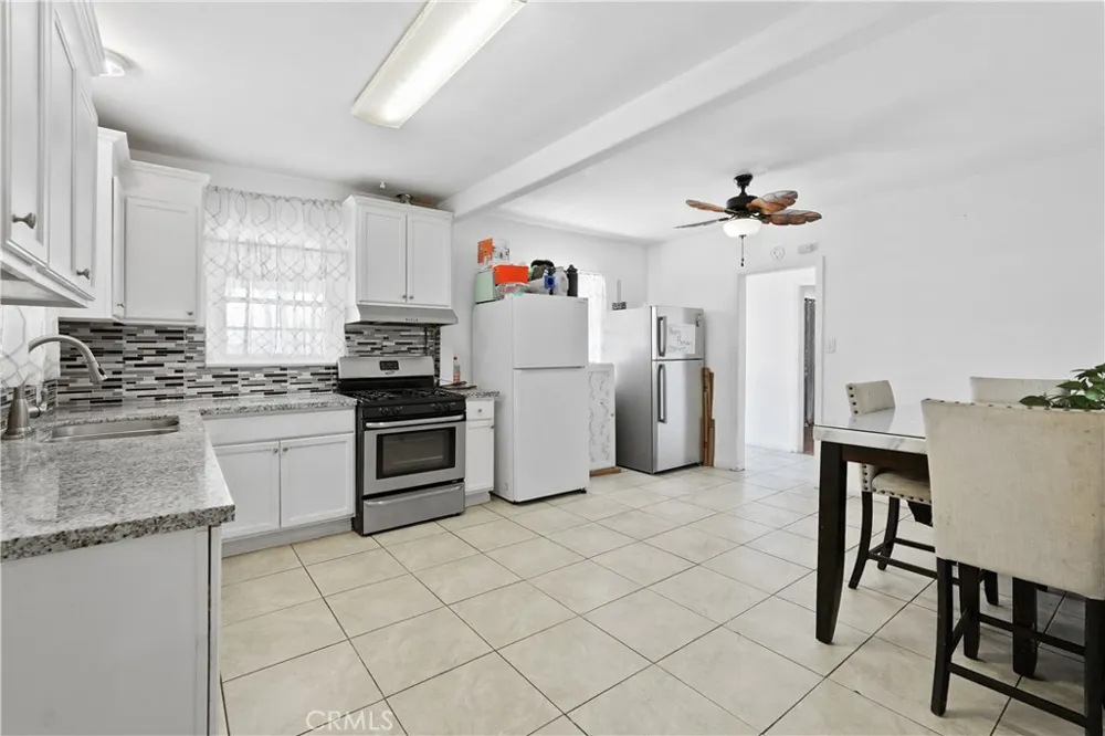 332 W 11th Street Perris, CA 92570