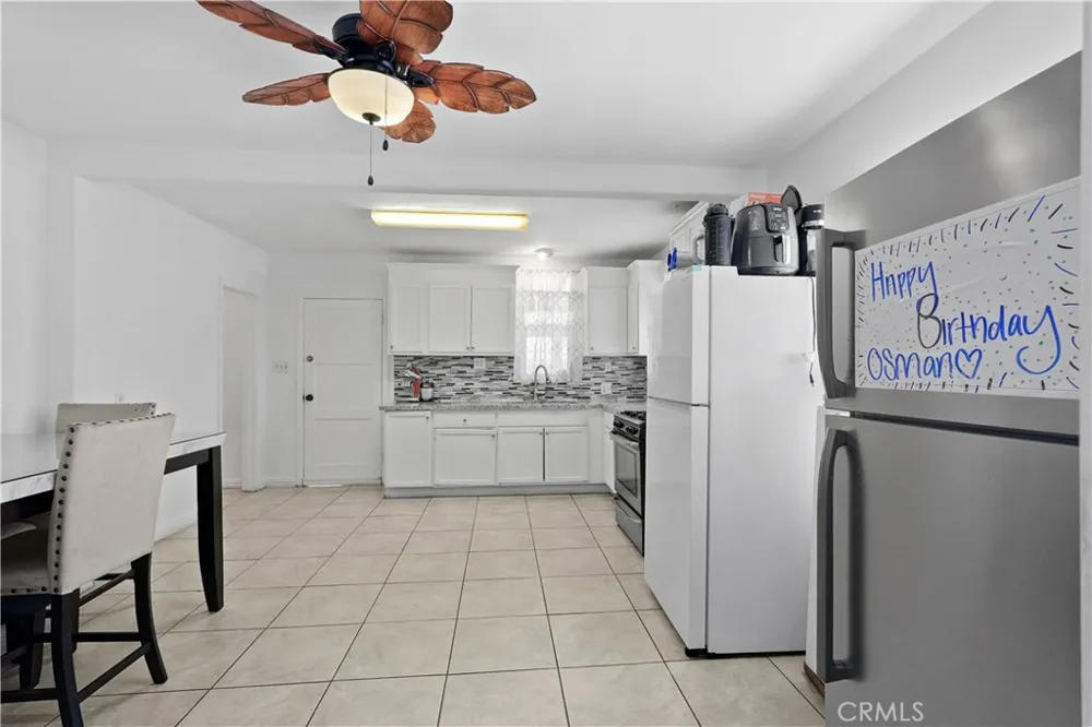 332 W 11th Street Perris, CA 92570