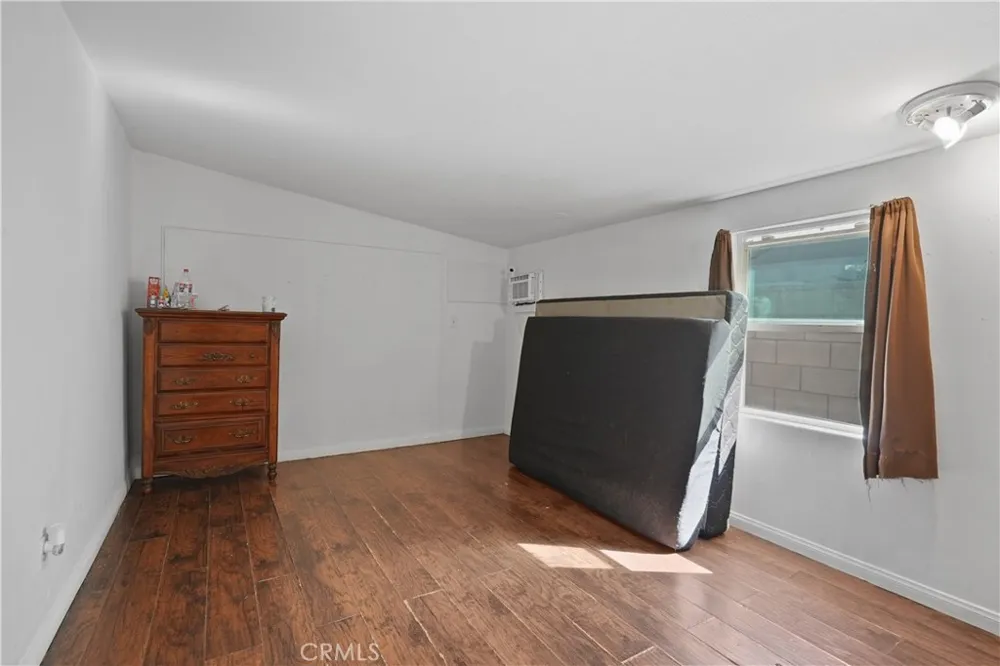 332 W 11th Street Perris, CA 92570