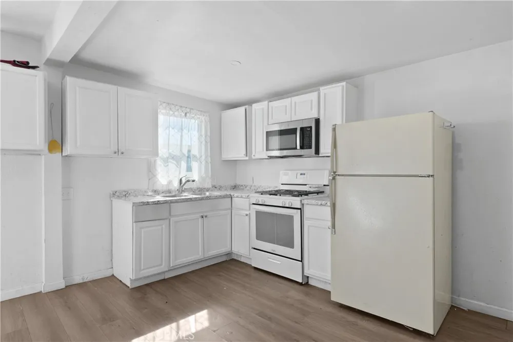 332 W 11th Street Perris, CA 92570