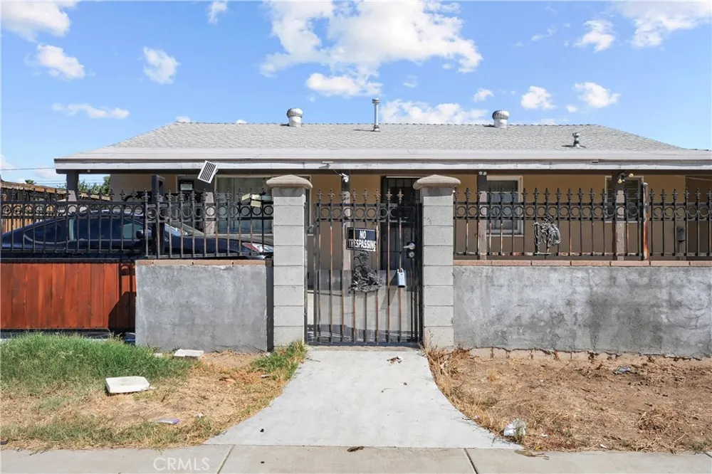 332 W 11th Street Perris, CA 92570