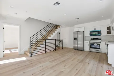 2111 Holly Drive