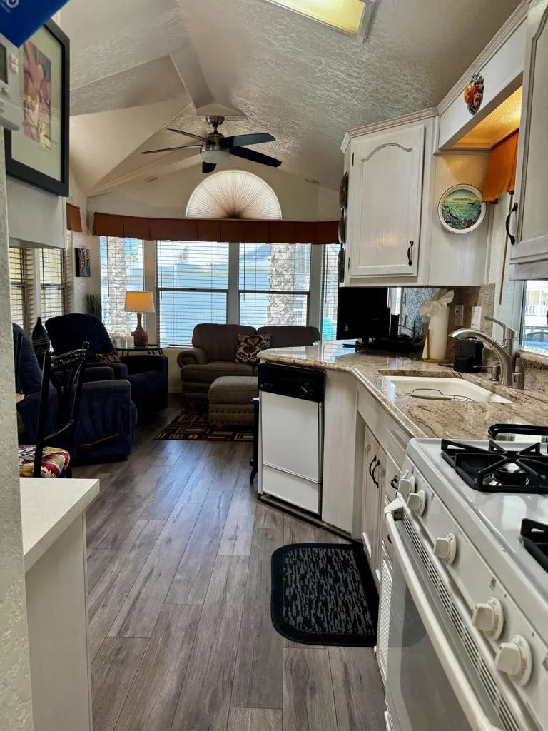 84136 Avenue 44 #202 Indio, CA 92203