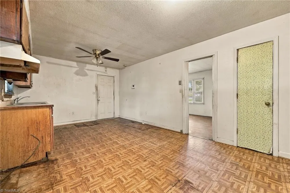 302 E 17th Street Scotland Neck, NC 27874