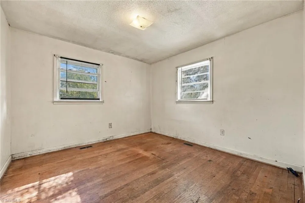 302 E 17th Street Scotland Neck, NC 27874