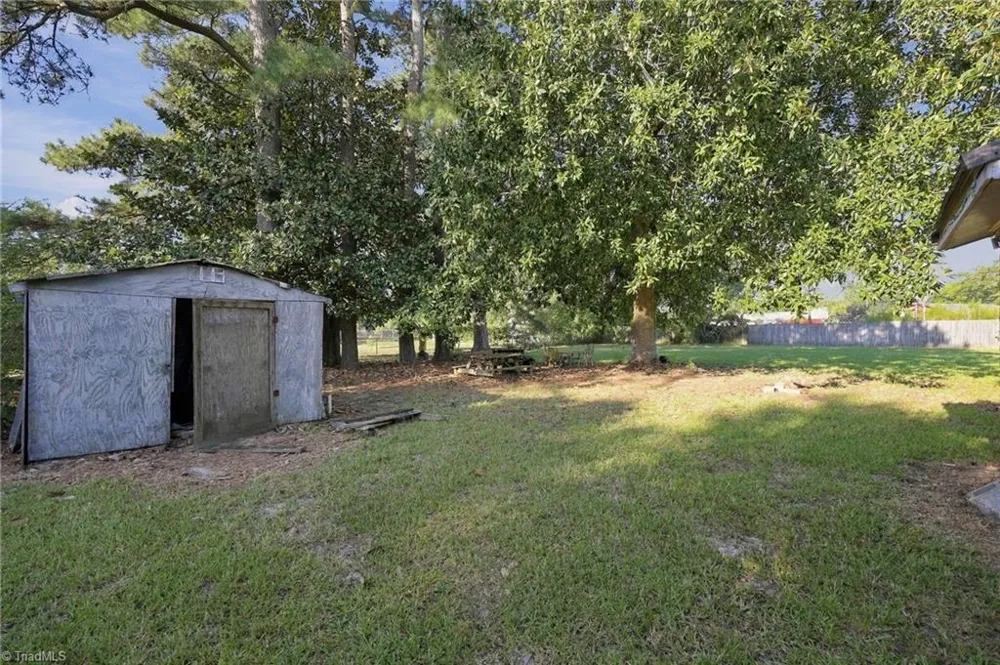 302 E 17th Street Scotland Neck, NC 27874
