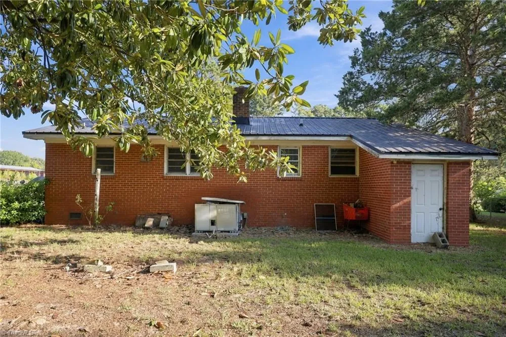 302 E 17th Street Scotland Neck, NC 27874