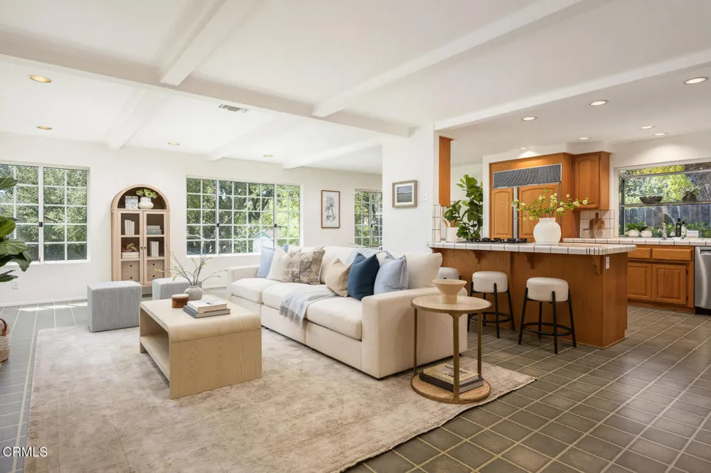 148 W Bonita Avenue Sierra Madre, CA 91024