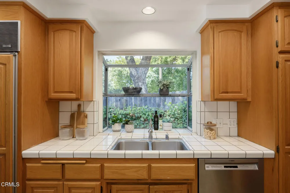148 W Bonita Avenue Sierra Madre, CA 91024