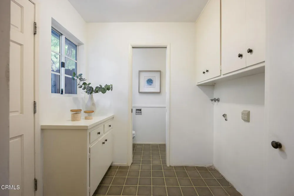 148 W Bonita Avenue Sierra Madre, CA 91024