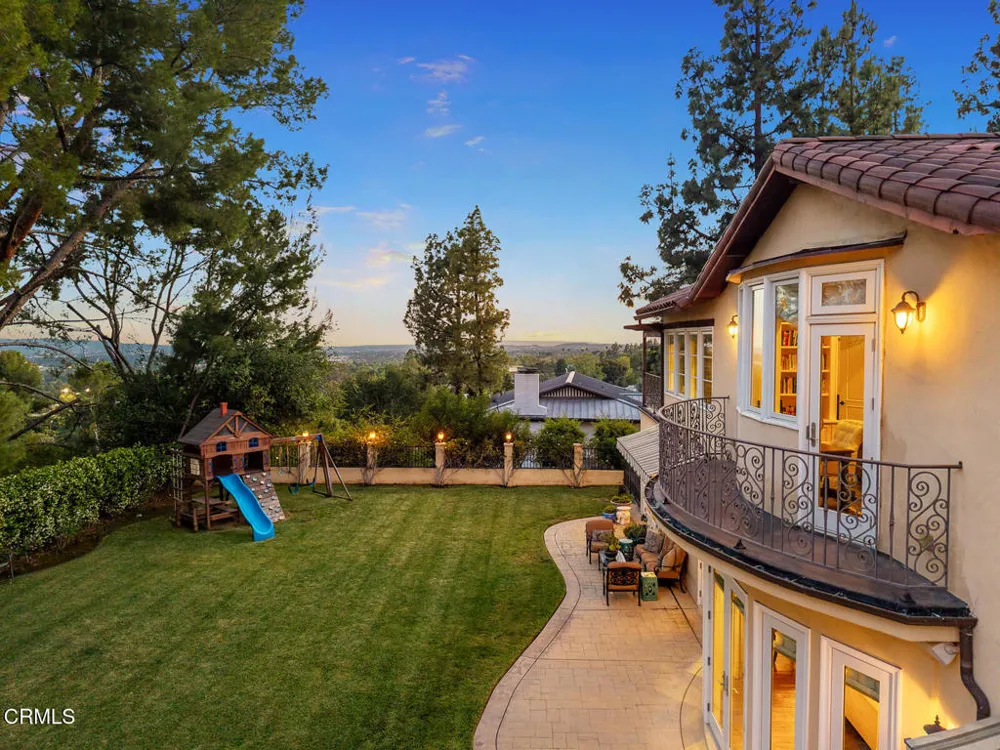 574 Camillo Road Sierra Madre, CA 91024