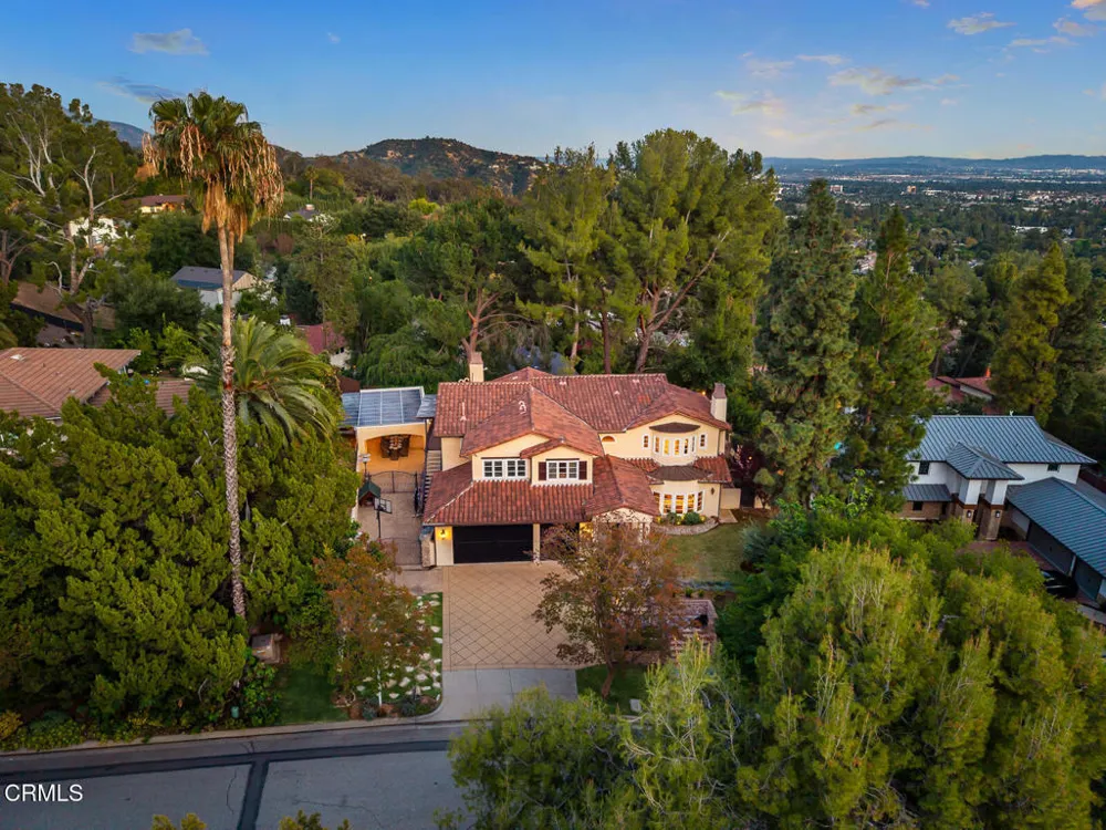 574 Camillo Road Sierra Madre, CA 91024