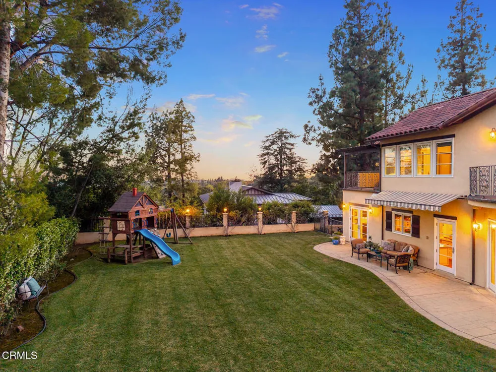 574 Camillo Road Sierra Madre, CA 91024
