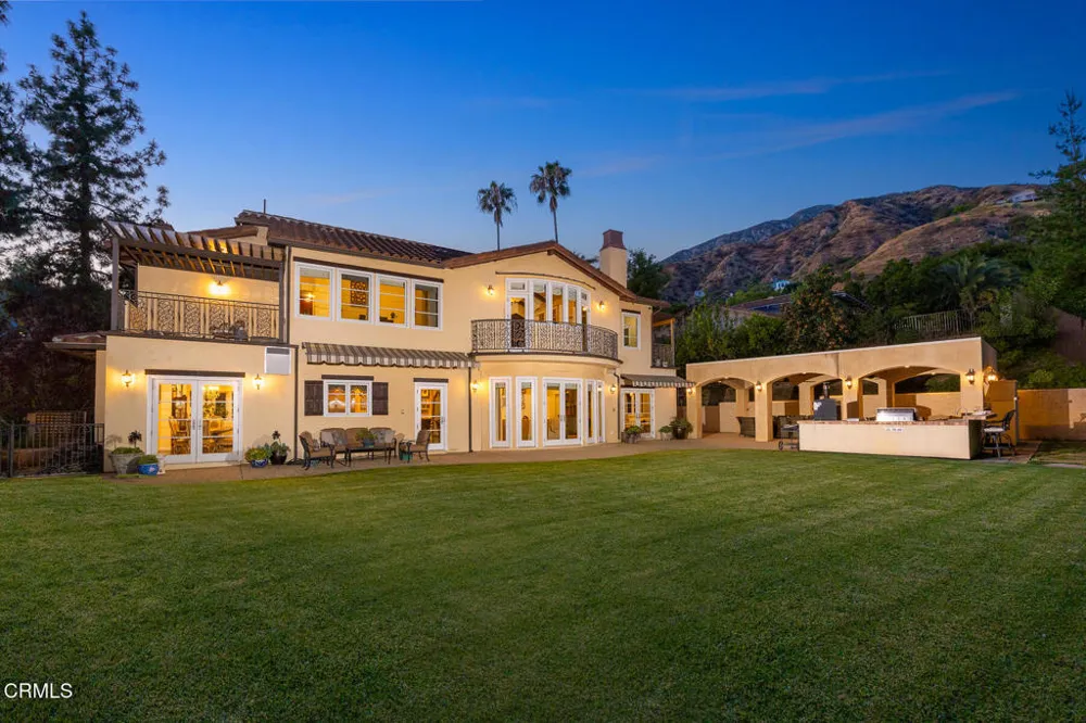 574 Camillo Road Sierra Madre, CA 91024