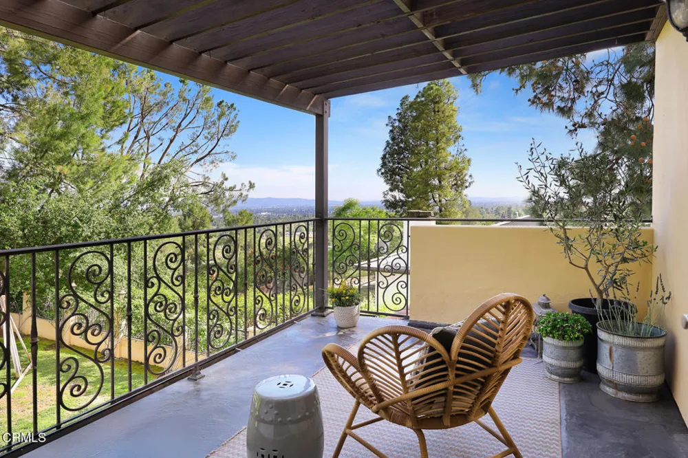 574 Camillo Road Sierra Madre, CA 91024
