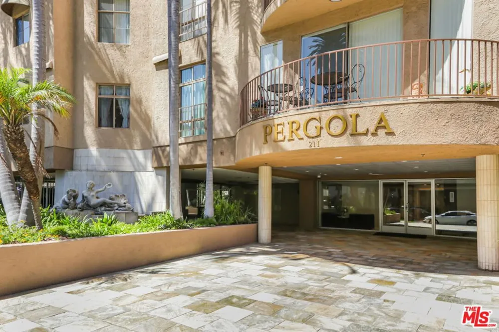 211 California Avenue #501 Santa Monica, CA 90403