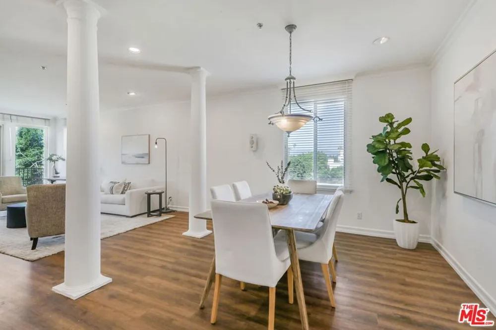 211 California Avenue #501 Santa Monica, CA 90403