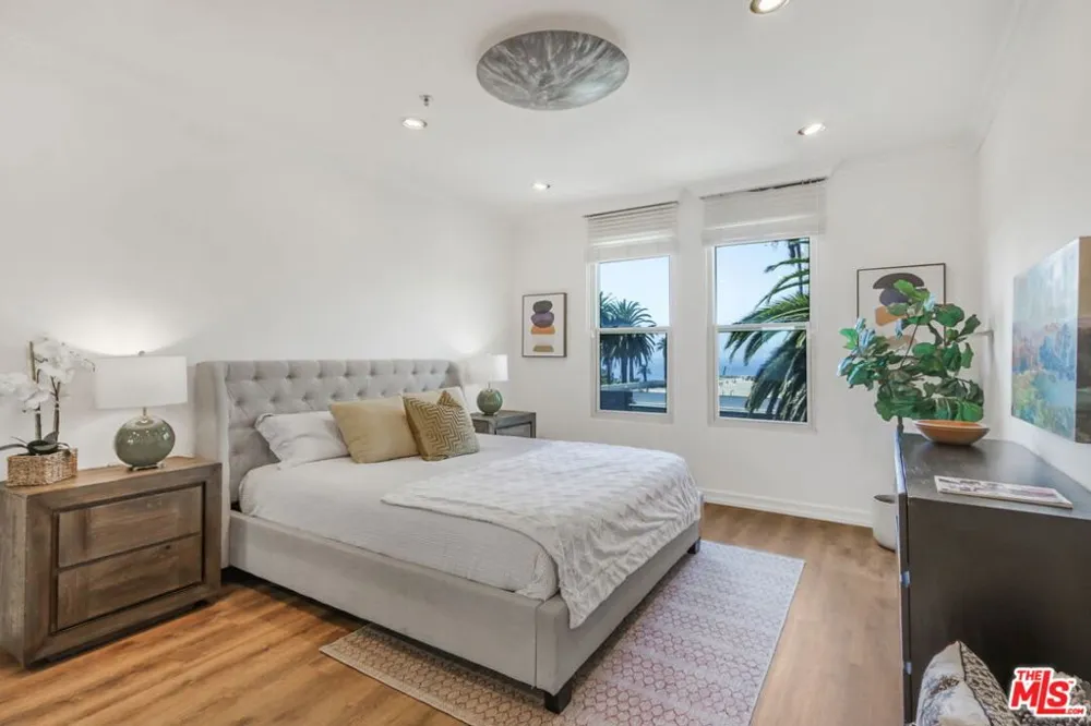 211 California Avenue #501 Santa Monica, CA 90403