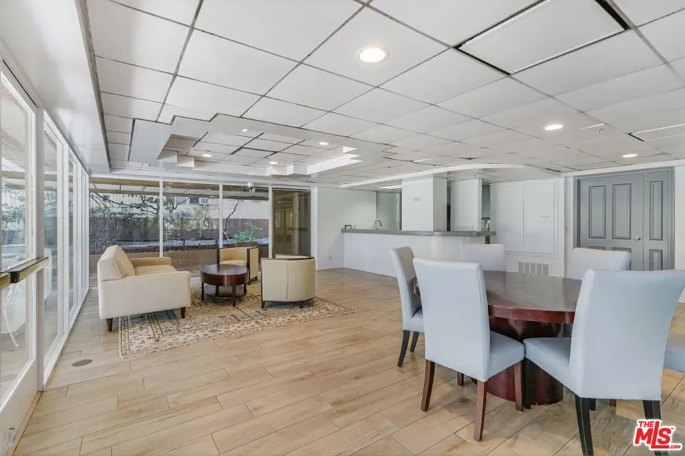 211 California Avenue #501 Santa Monica, CA 90403