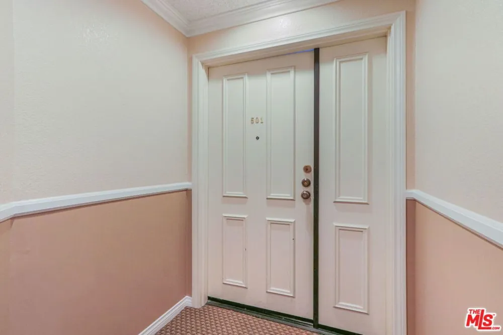 211 California Avenue #501 Santa Monica, CA 90403