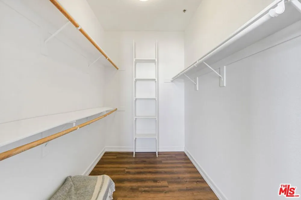 211 California Avenue #501 Santa Monica, CA 90403