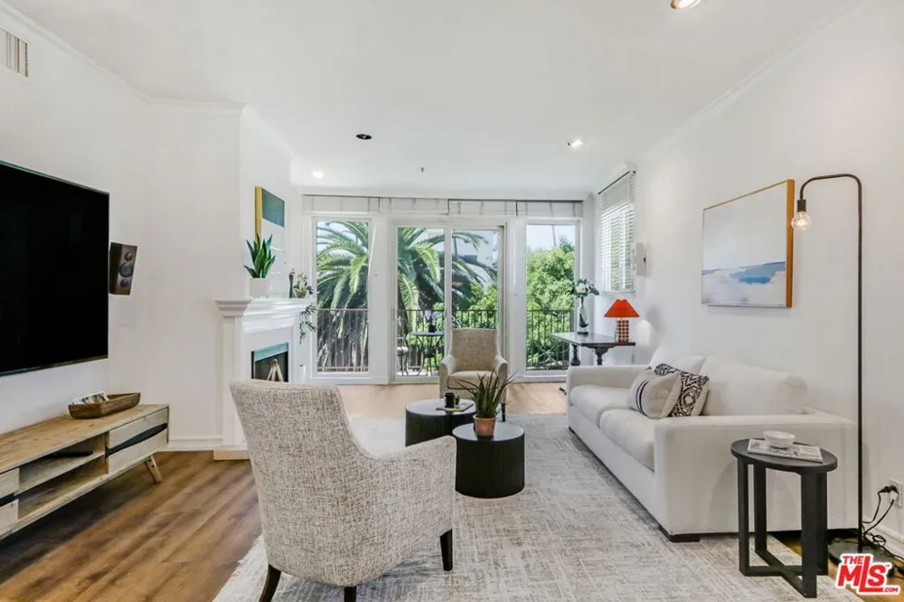 211 California Avenue #501 Santa Monica, CA 90403
