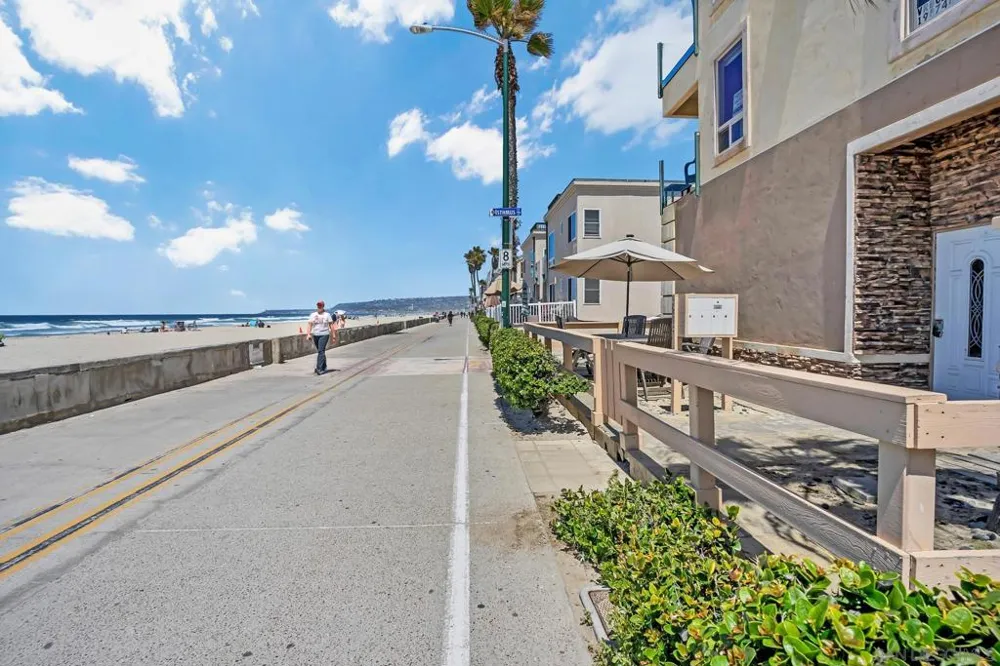 3243 Ocean Front Walk #1 San Diego, CA 92109