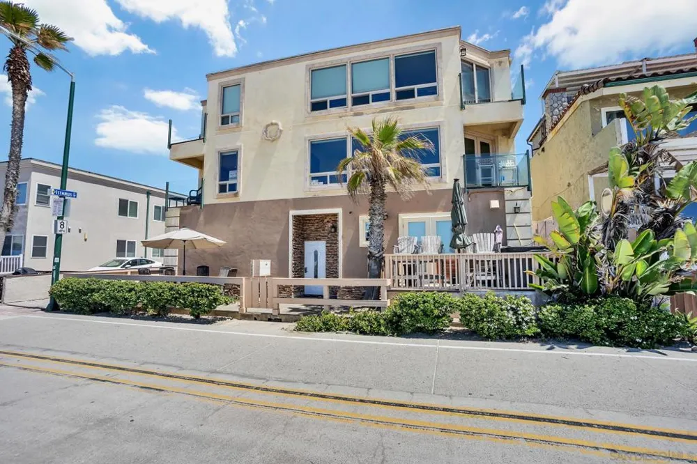 3243 Ocean Front Walk #1 San Diego, CA 92109