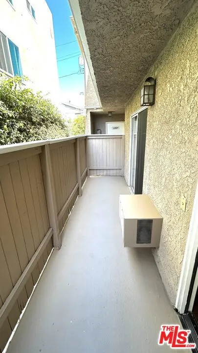 3618 Empire Drive #102 Los Angeles, CA 90034