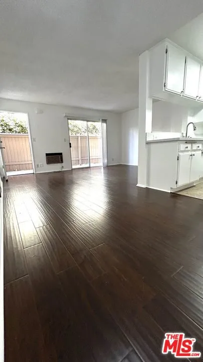 3618 Empire Drive #102 Los Angeles, CA 90034