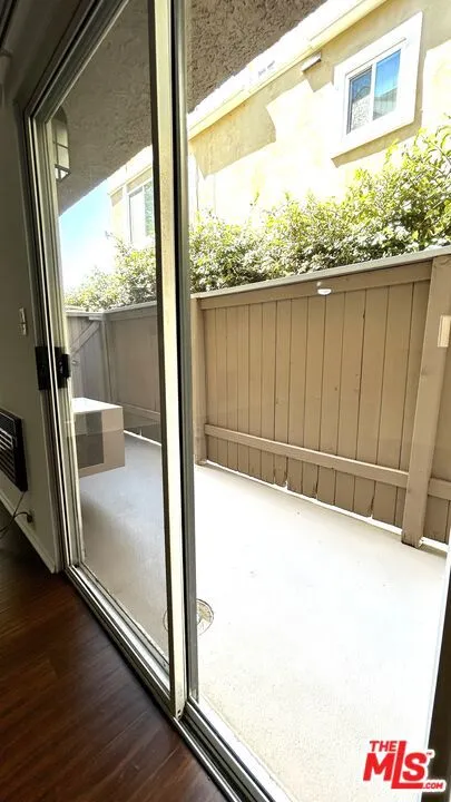 3618 Empire Drive #102 Los Angeles, CA 90034