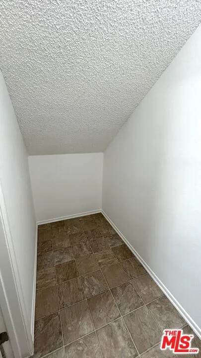 3618 Empire Drive #102 Los Angeles, CA 90034