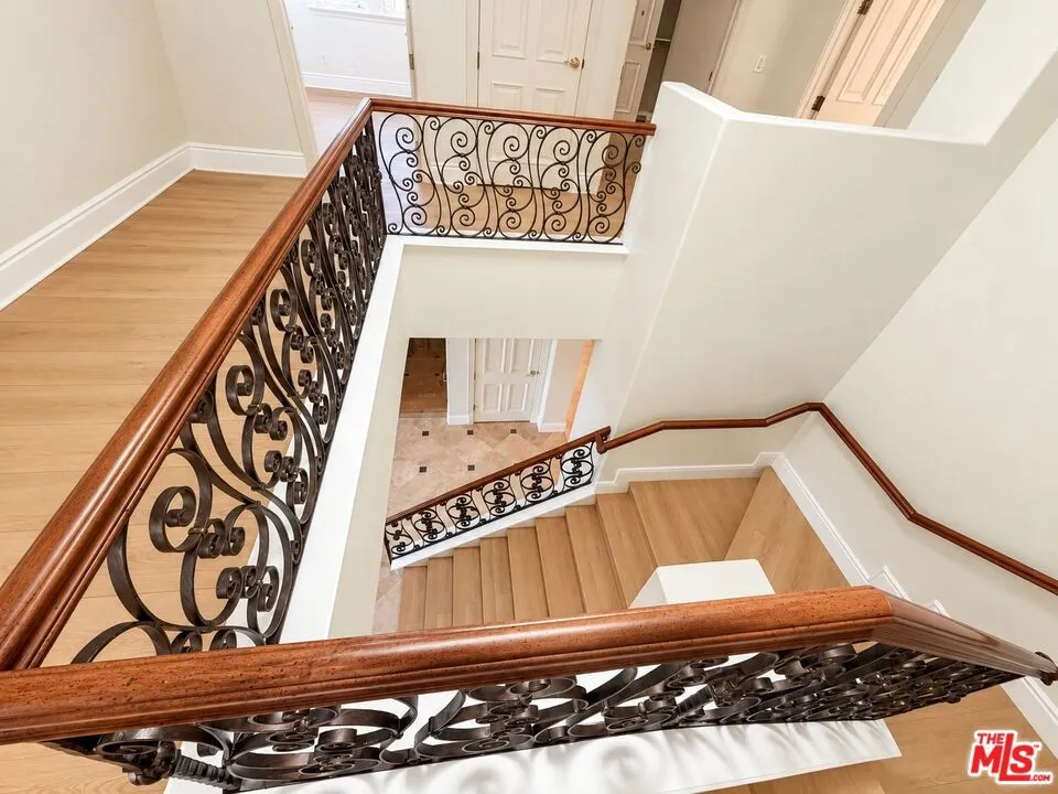 16625 Calle Haleigh Los Angeles, CA 90272